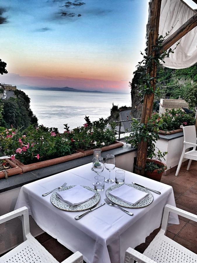 Hotel La Pergola Amalfi Esterno foto