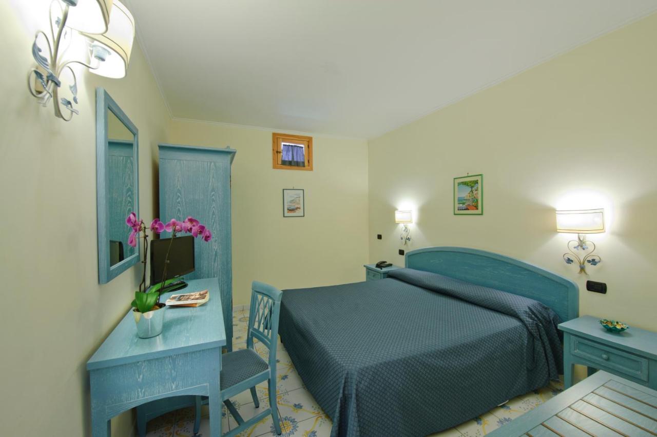 Hotel La Pergola Amalfi Esterno foto