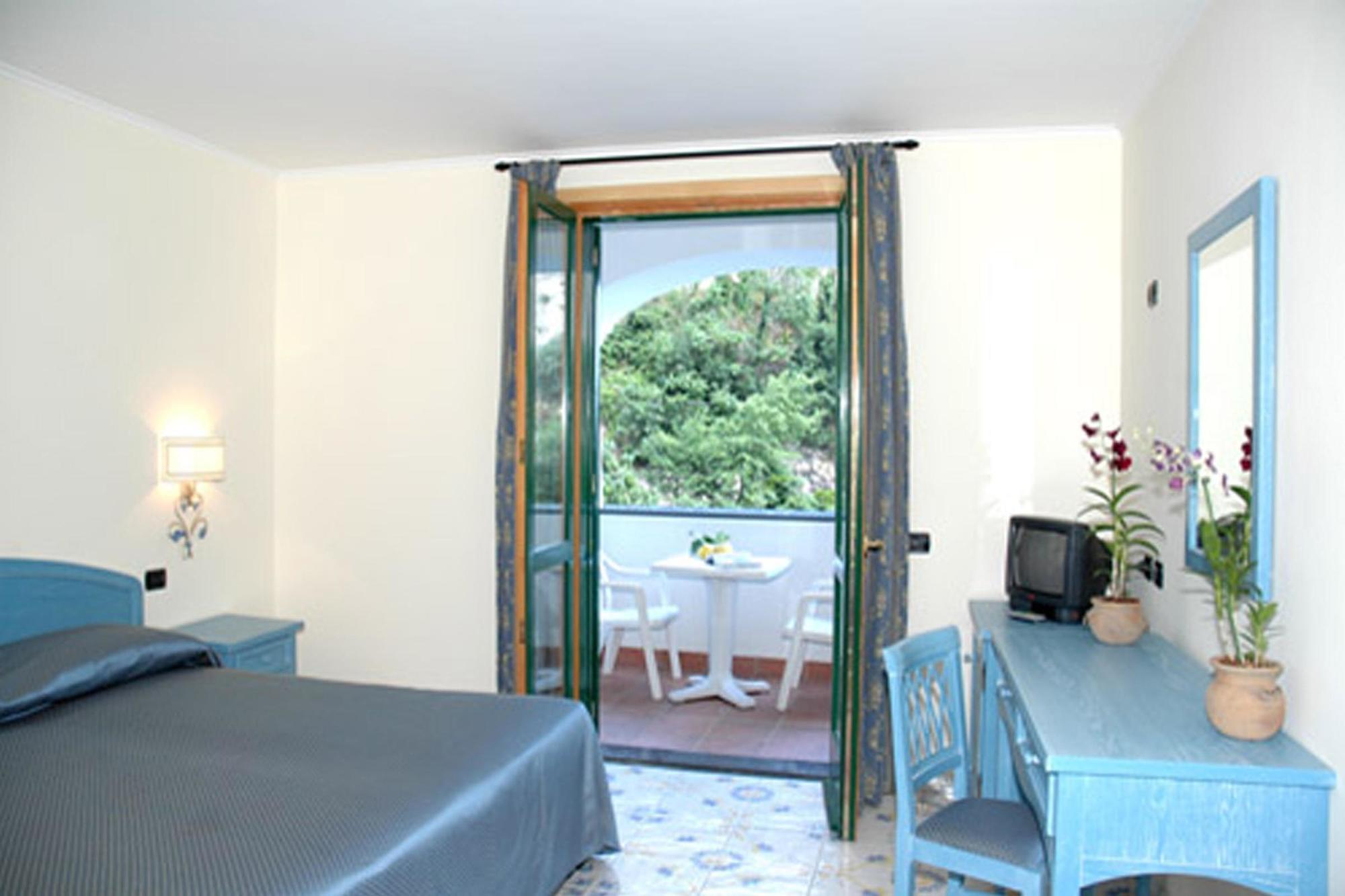 Hotel La Pergola Amalfi Esterno foto
