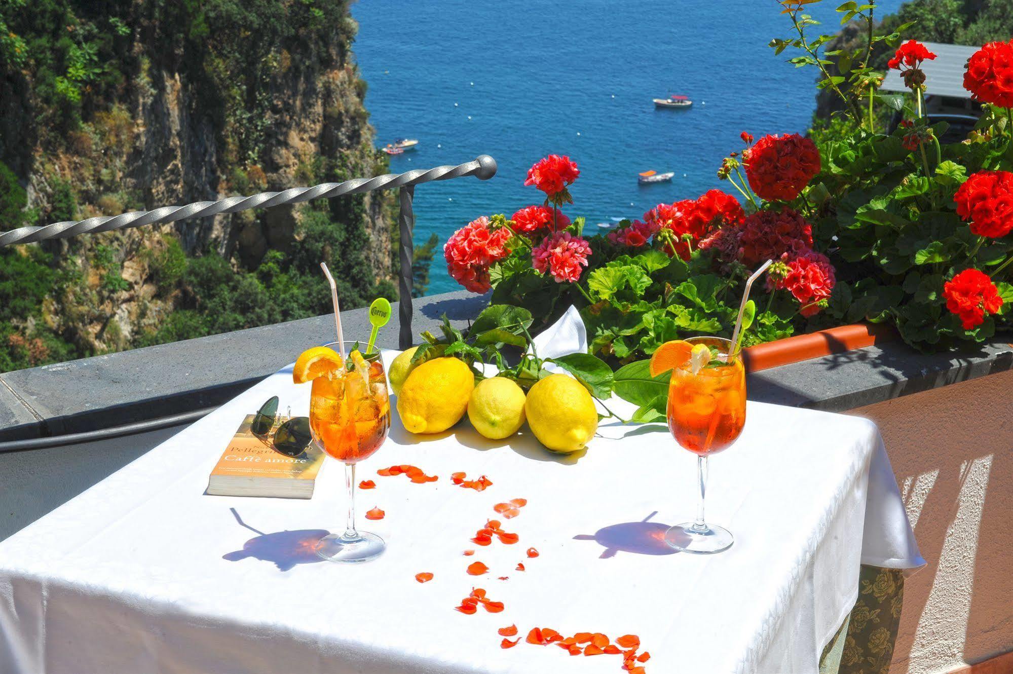 Hotel La Pergola Amalfi Esterno foto